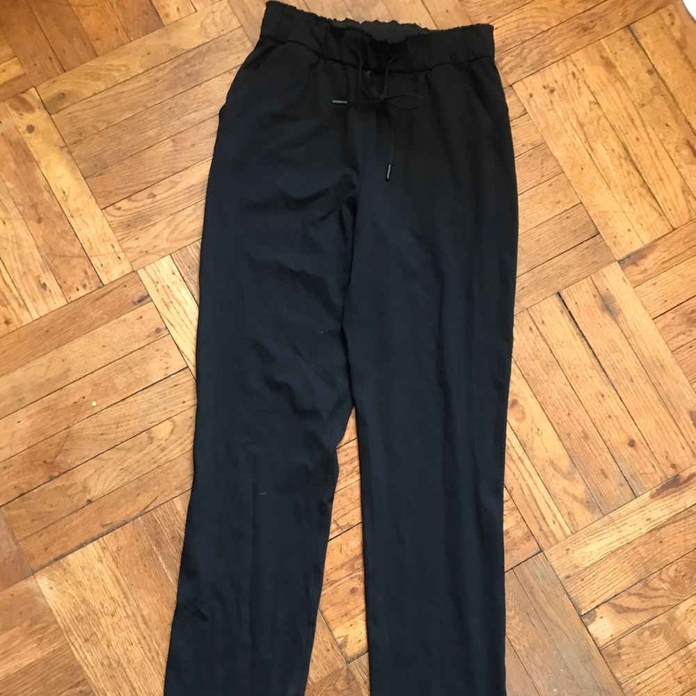 SOLDlululemon pants Brand New- Never Worn. Size 6